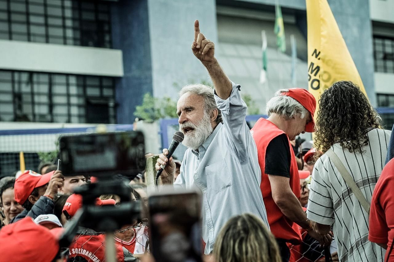 Dr. Rosinha durante comício na rua