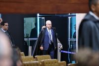 PF detalha que Vorcaro teve informações confidenciais e fez pressão no BC