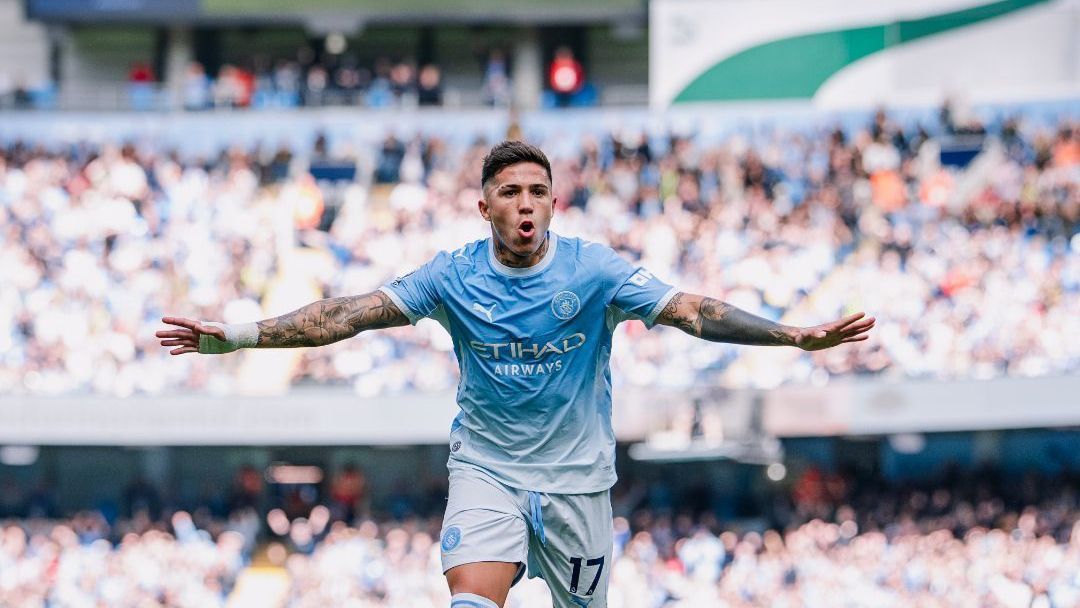 Enzo Fernández comemora gol pelo Manchester City