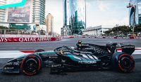 Russell conquista a pole no Azerbaijão após líder Antonelli sofrer acidente