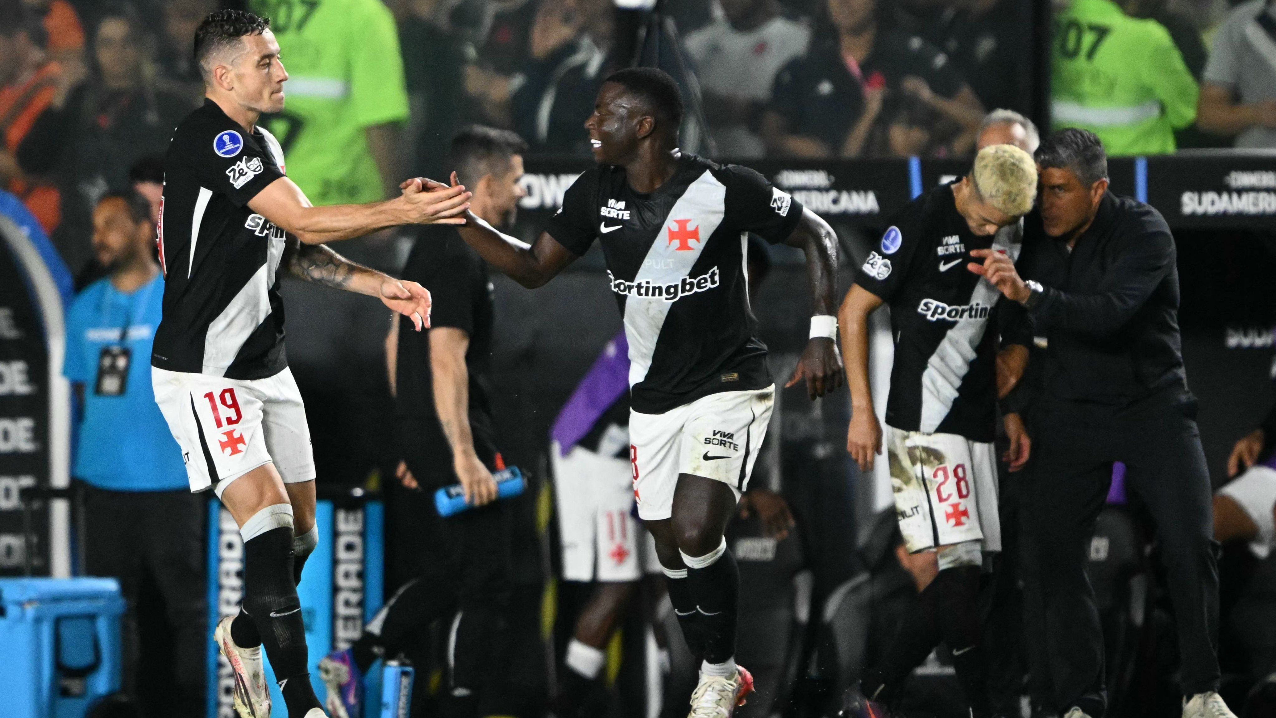 Imagem de destaque do post: Vasco 2 x 0 Santa Fe: veja os melhores momentos pela Sul-Americana
