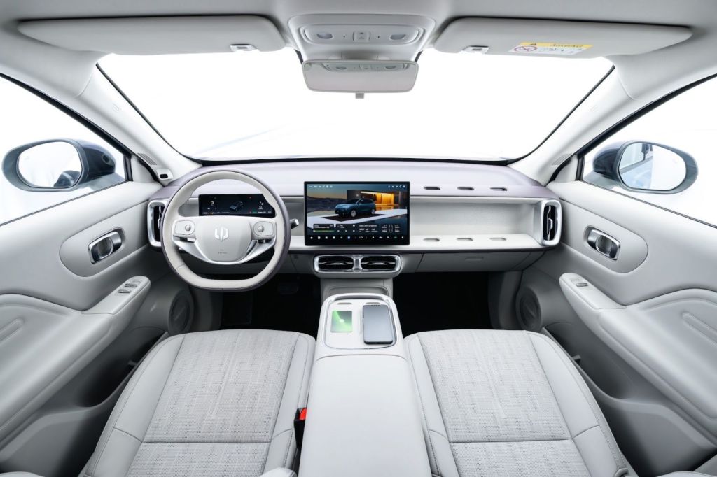Interior do Leapmotor B10 REEV