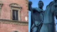Janela em praça de Florença nunca pode fechar por causa do amor de mulher que aguarda o amado há séculos