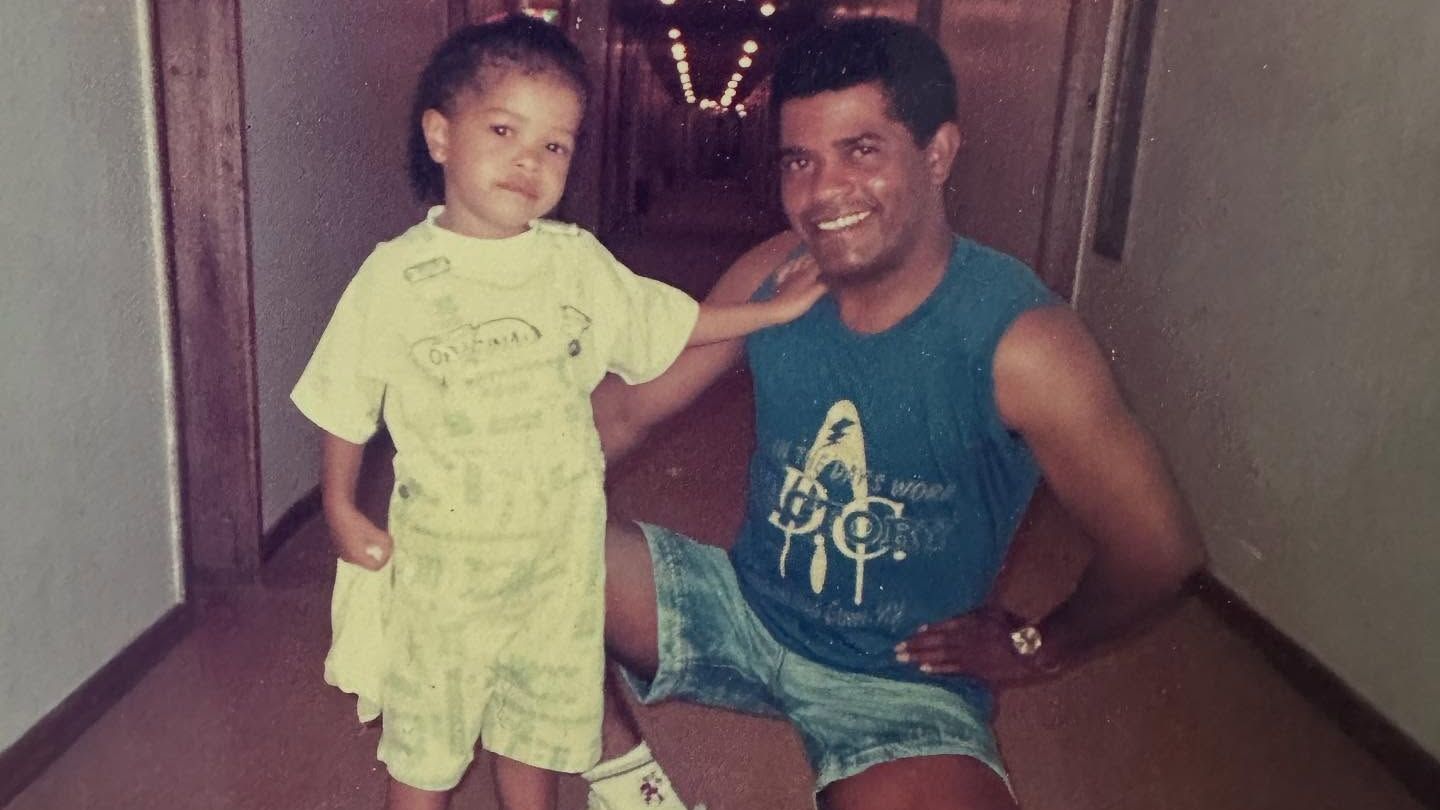 Filha única do cantor João Paulo seguiu os passos do pai na música
