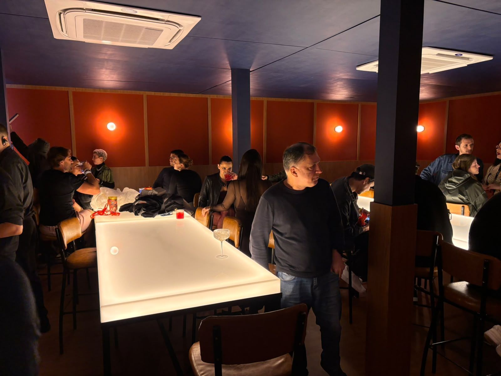 Bar "listening club" no Rock in Rio • Rafaela Cascardo/CNN Brasil