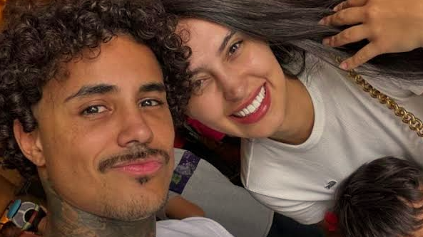 Cantor, a ex-esposa, Byanca Gabarron, e o filho, Olivio