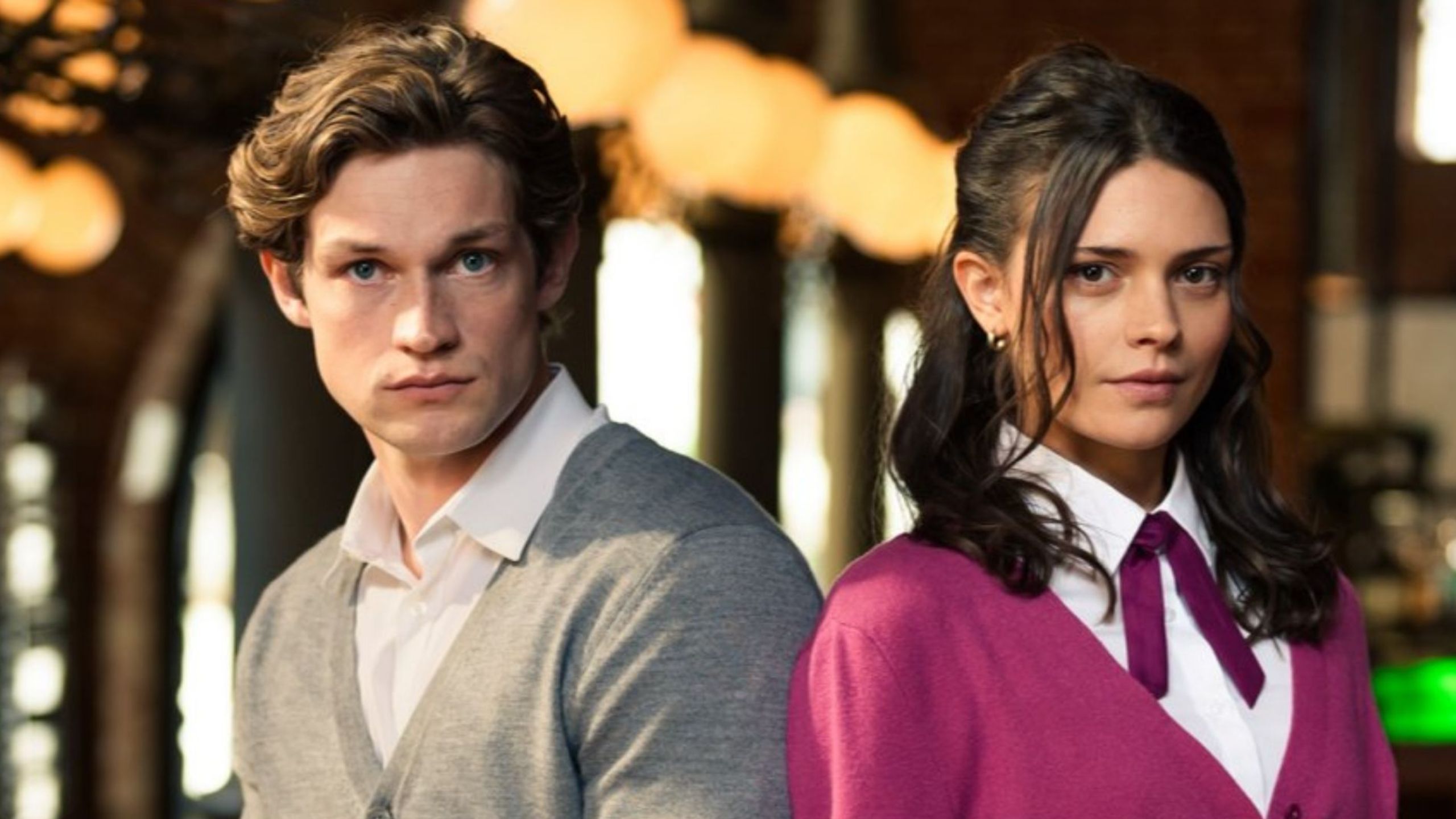 James Beaufort (Damian Hardung) e Ruby Bell (Harriet Herbig-Matten) em "Maxton Hall" • Reprodução/Prime Video