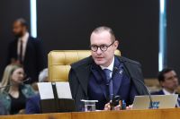 Zanin manda Anatel garantir acesso gratuito a serviços do TSE nas eleições