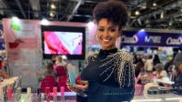 Ex-BBB Natália Deodato rebate críticas por trabalho em salão de beleza
