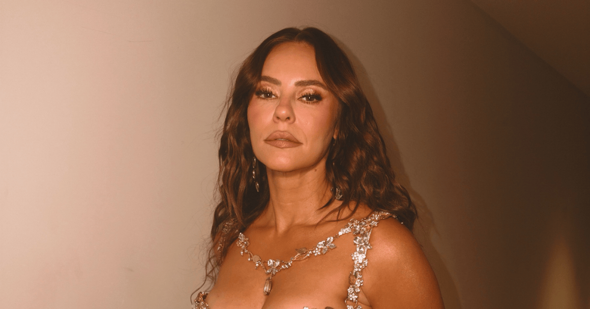 Pronta para o Carnaval, Paolla Oliveira abre álbum de fotos do mês; veja
