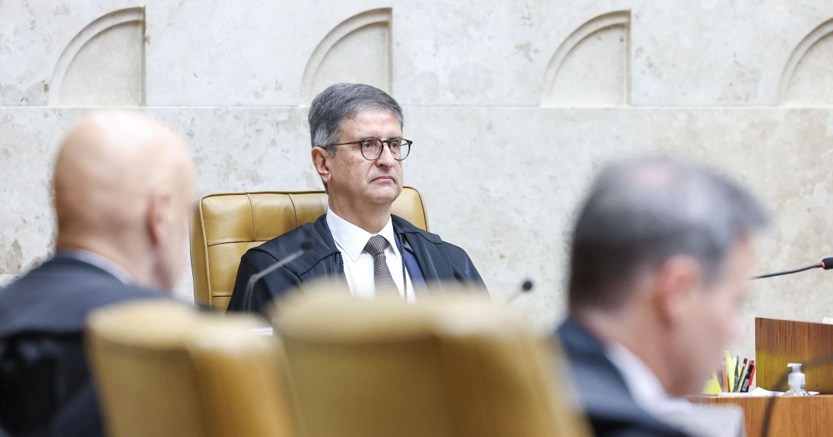 Fachin suspende apuração sobre interferência externa no relatório da PF
