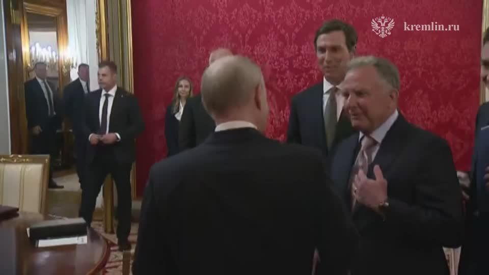 https://admin.cnnbrasil.com.br/wp-content/uploads/sites/12/2026/09/putin-reuniao-enviados-eua.jpg