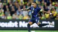 Raphinha tem edema na coxa e é cortado do amistoso da Seleção contra Índia