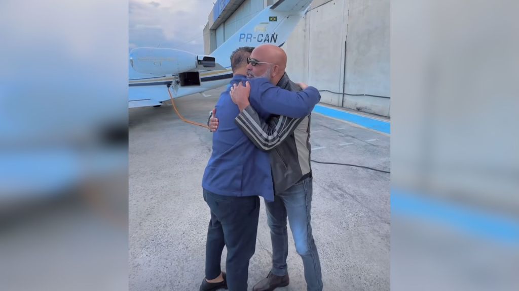Cantor Rick, da dupla com Renner (à esquerda) e o empresário Bruno Avelar (à direita) • Reprodução/Instagram/