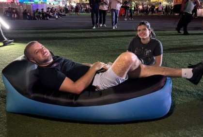 Perna quebrada e “sofá” improvisado: o que rolou no 1º dia do Rock in Rio