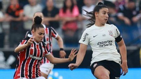 São Paulo surpreende e vence o Corinthians na final do Brasileirão Feminino