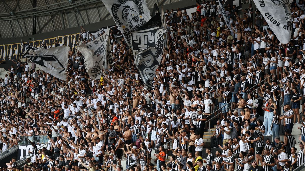 Para não depender das Copas, Atlético-MG tenta colar no G5 do Brasileirão