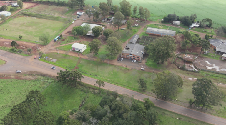 A Defesa Civil de Santa Catarina confirmou, nesta quarta-feira (2), a ocorrência de um tornado no interior do município de Campo Erê, no Oeste catarinense, no domingo (30) • Coordenadoria Regional de Defesa Civil de Maravilha