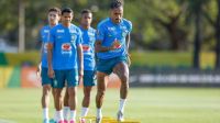 Seleção Brasileira faz primeira atividade com grupo ainda incompleto