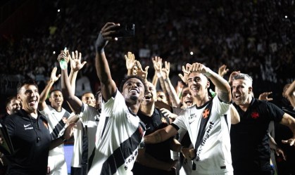 Imagem de destaque do post: Copa do Brasil: Vasco bate Vitória e vai à semifinal pela 3ª edição seguida