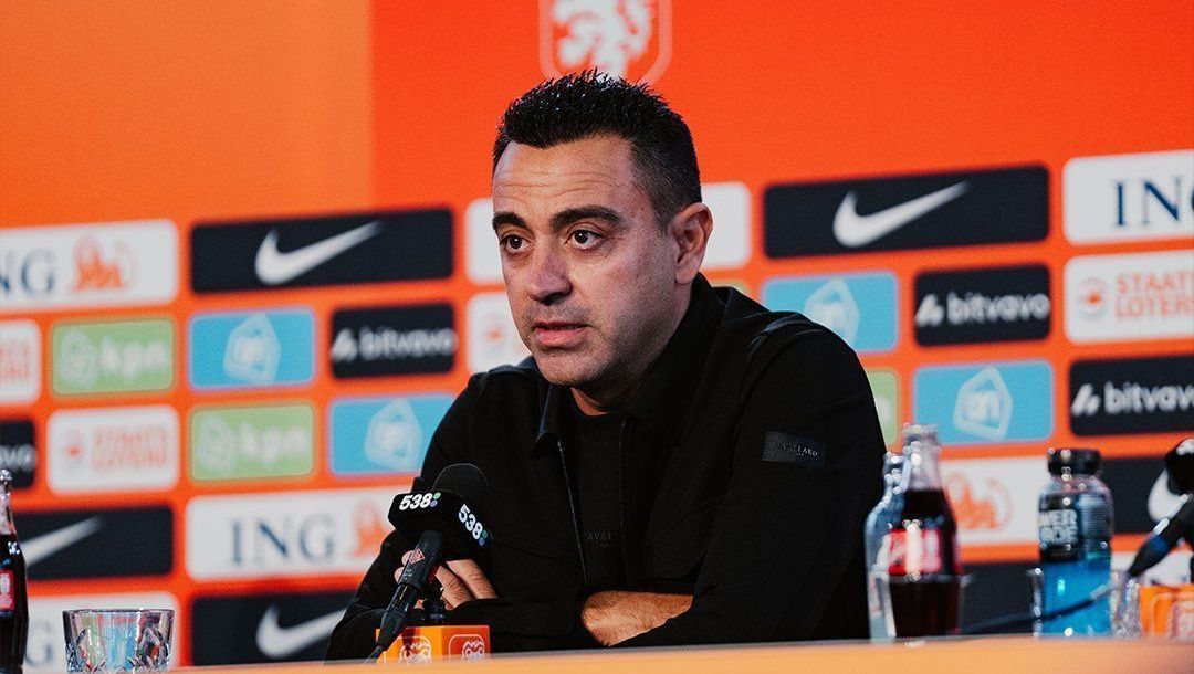 Memphis fica fora da primeira convocação de Xavi na Holanda