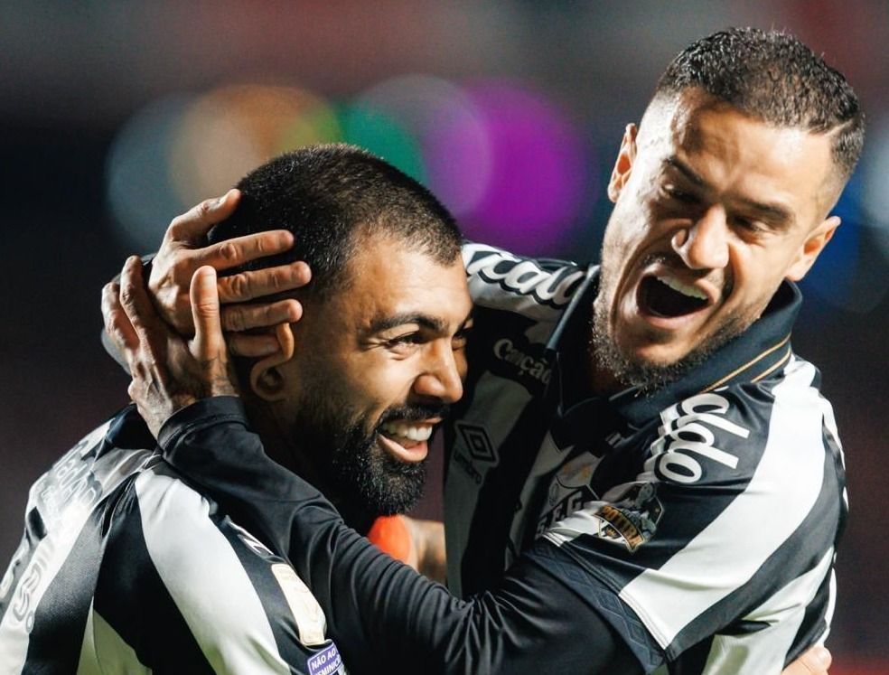 Arthur preocupa o Santos após deixar clássico contra o São Paulo com dores