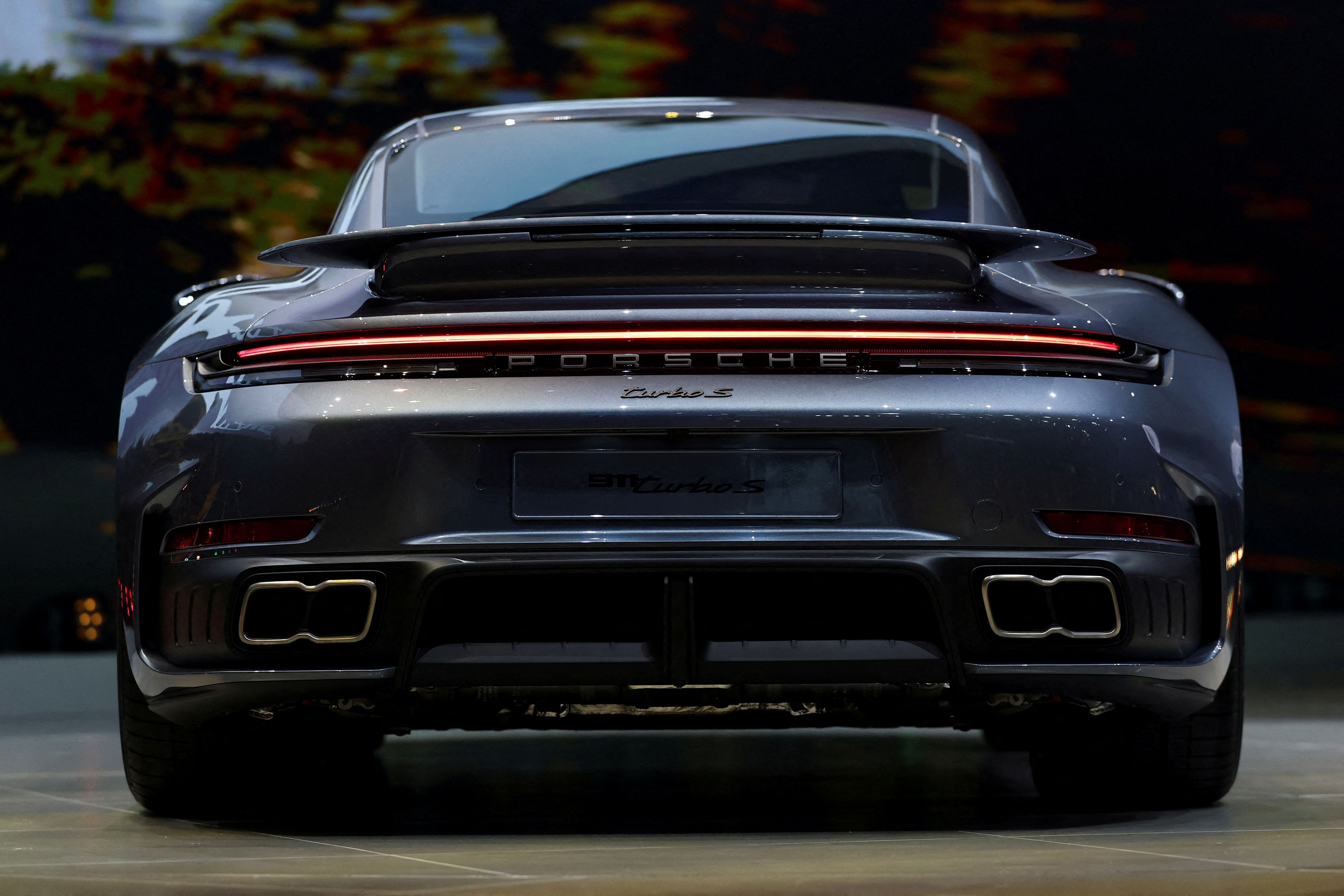 Porsche 911 Turbo S é apresentado durante uma prévia para a imprensa antes do Salão do Automóvel de Munique (IAA), em Munique, Alemanha, em 7 de setembro de 2025