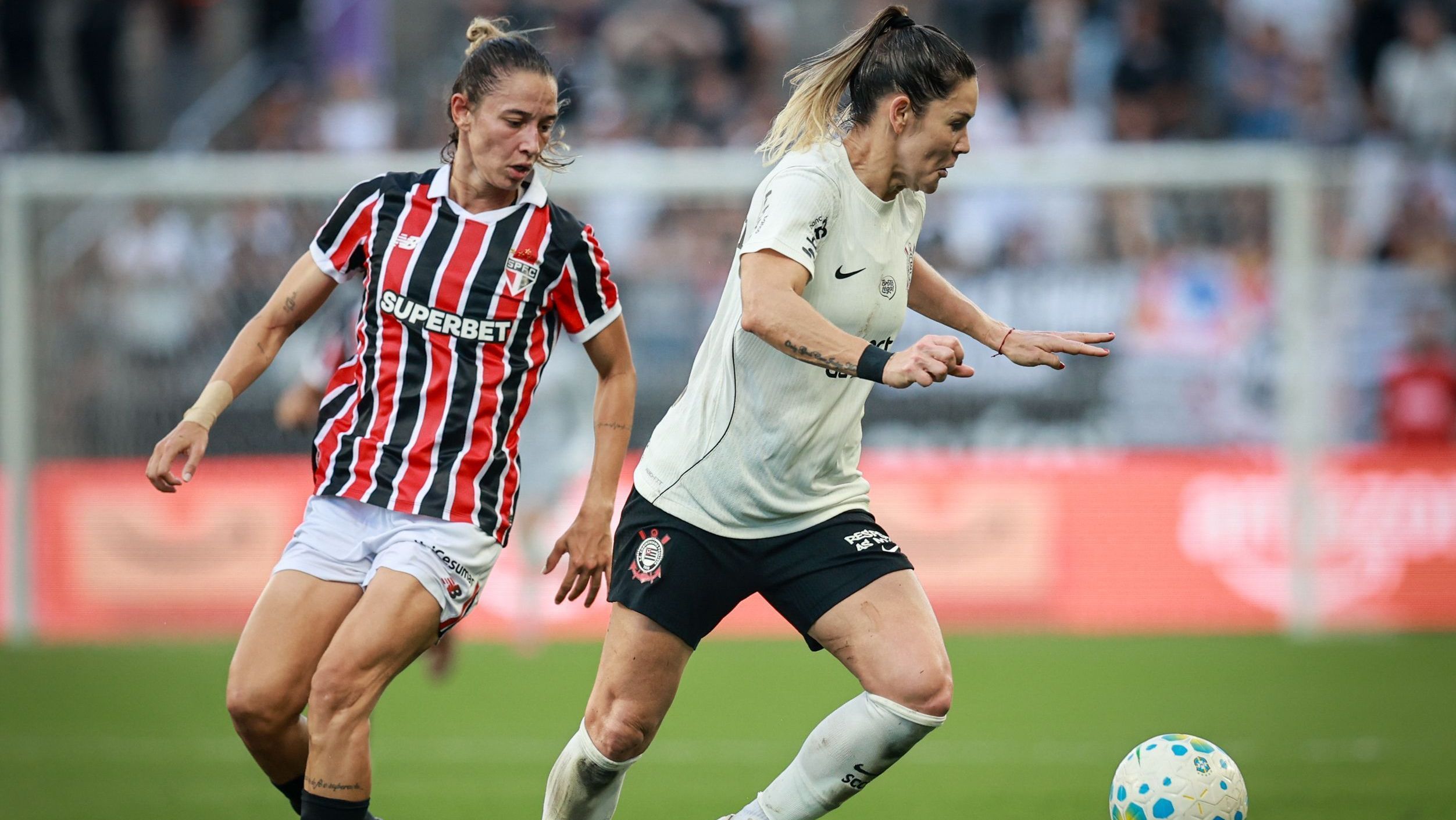 São Paulo tenta quebrar hegemonia do Corinthians no Brasileirão Feminino