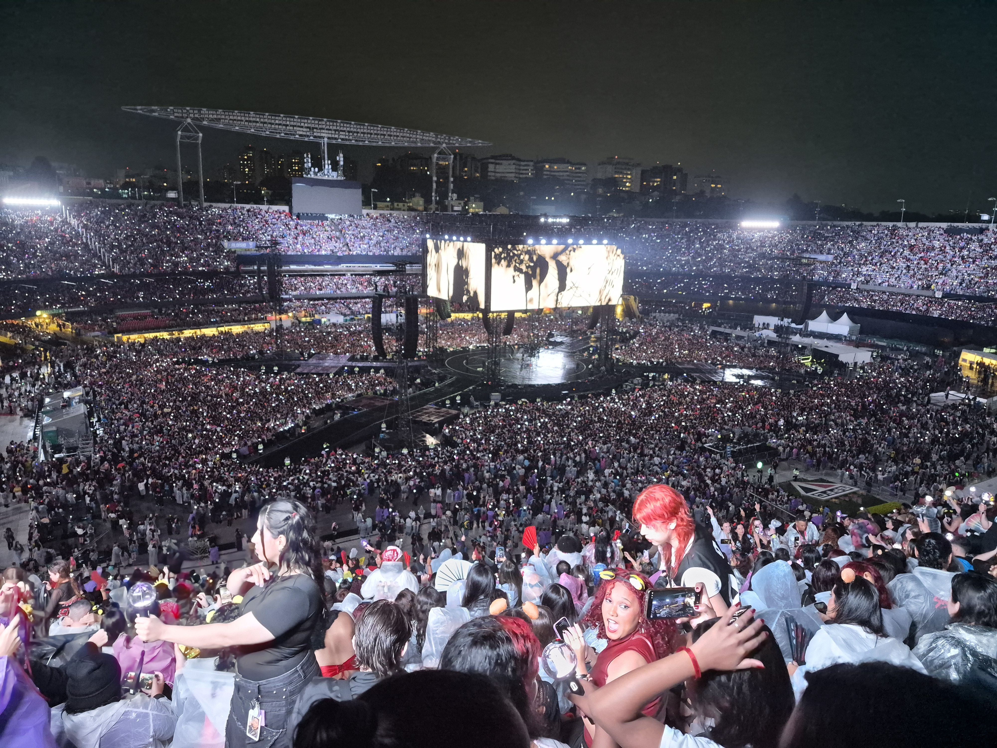 Estádio Lotado • CNN Brasil/Ana Julia Bertolaccini