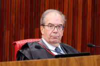 TSE nega pedido de Flávio para restringir atuação política da UNE