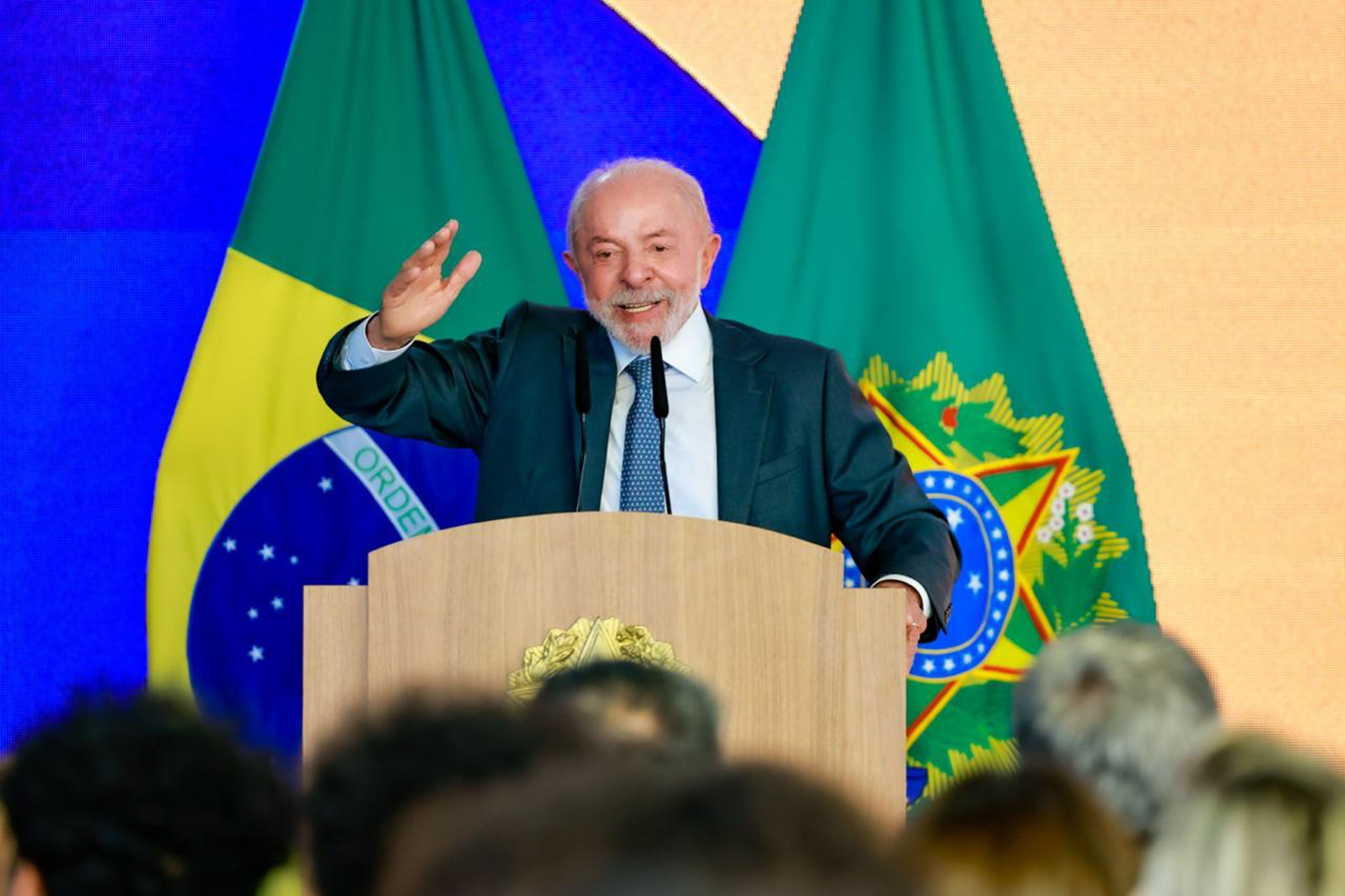 Presidente da República, Luiz Inácio Lula da Silva, durante Cerimônia sobre medidas para microempreendedores individuais, no Palácio do Planalto, Brasília - DF