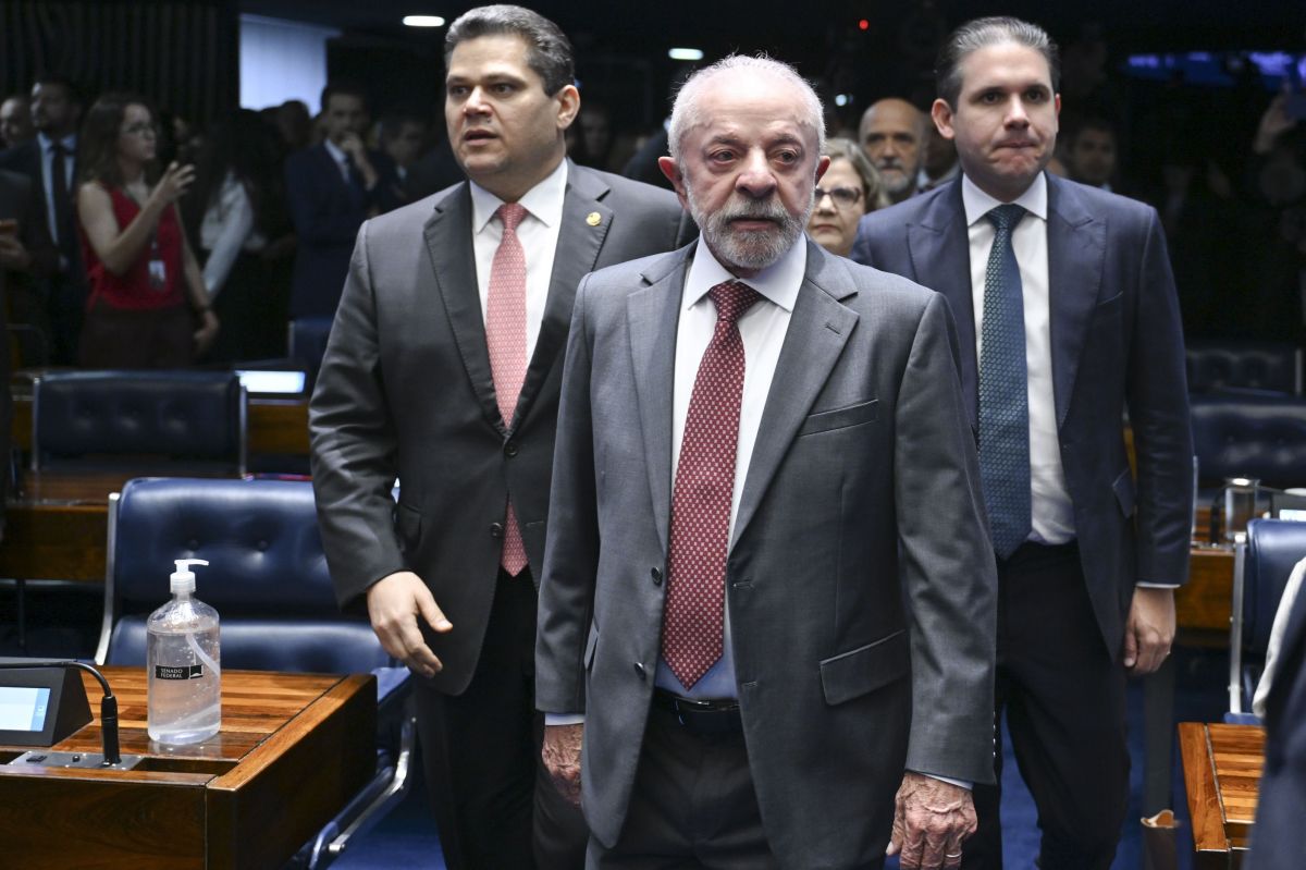 6×1: Lula diz que culpar dia de descanso por eventual crise é “mentira”