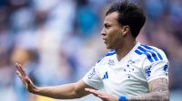 Kaio Jorge marca três, e Cruzeiro vence o Grêmio de virada no Brasileirão