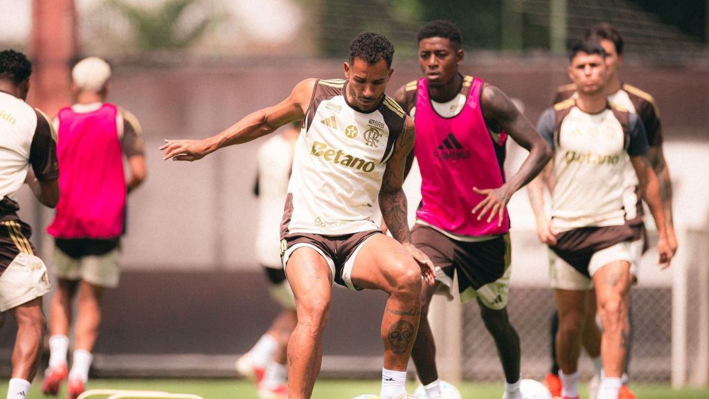 Camisa de treino do Flamengo antes da proibição das bets