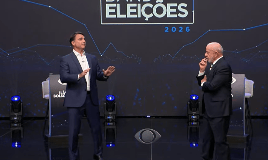 Lula defende inovação e economia verde; Flávio fala em expandir internet