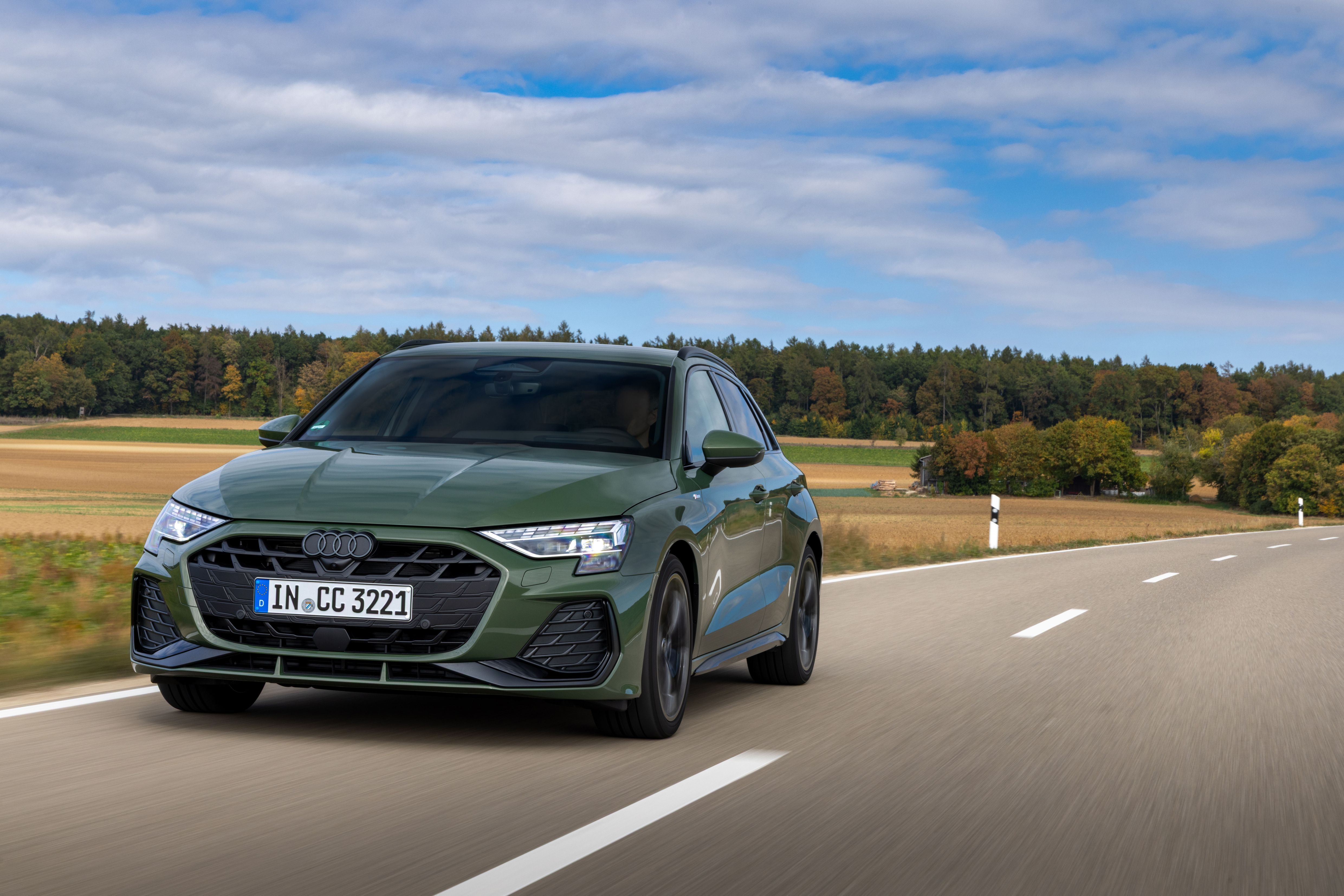 Com mais de 6 milhões de unidades produzidas, Audi A3 foi lançado em 1996, teve quatro gerações e também foi produzido em São José dos Pinhais (PR) • Divulgação Audi