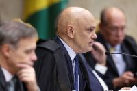 Aliados de Flávio falam em "gestos" de Moraes para evitar impeachment
