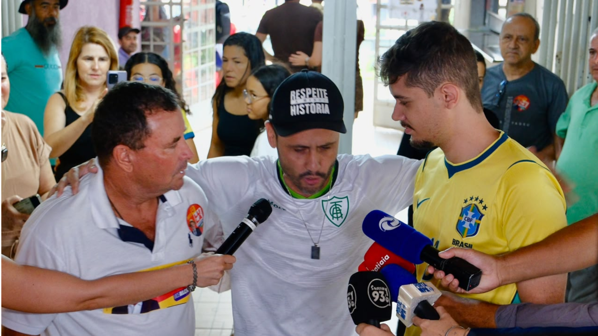 Cleitinho faz eleitores de Flávio e Lula se abraçarem e pede pacificação