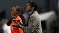 Abel Ferreira diz que clubes são incapazes de se unir no Brasil: “Uma pena”