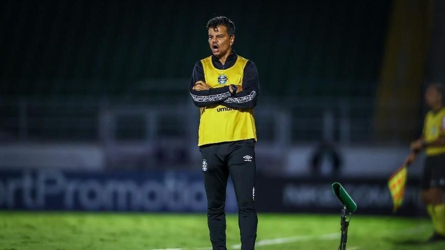 Quem é Alexandre Mendes, auxiliar do Grêmio preso em Porto Alegre