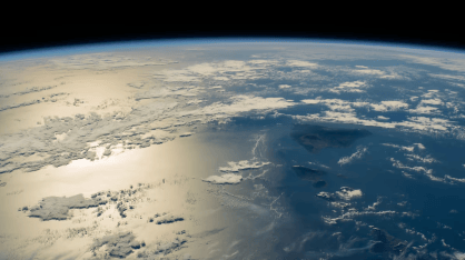 O Oceano Pacífico e as Ilhas Havaianas são vistos da Estação Espacial Internacional em órbita