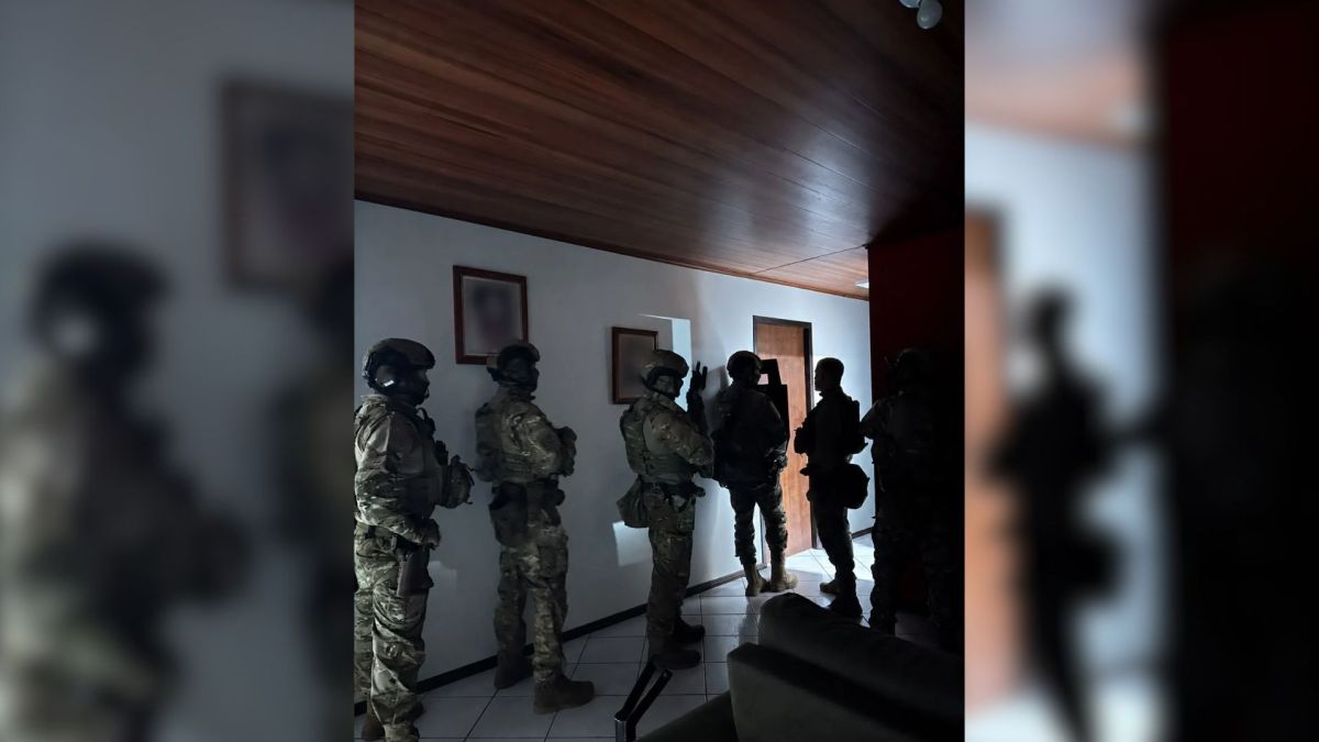 Ouça áudio de mulher fingindo pedir pizza ao chamar PM; bebê é resgatado