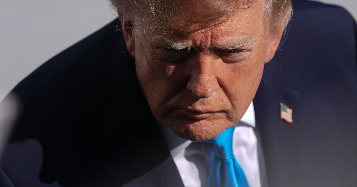Trump diz que EUA “consideram” apoiar ataques sauditas contra Houthis