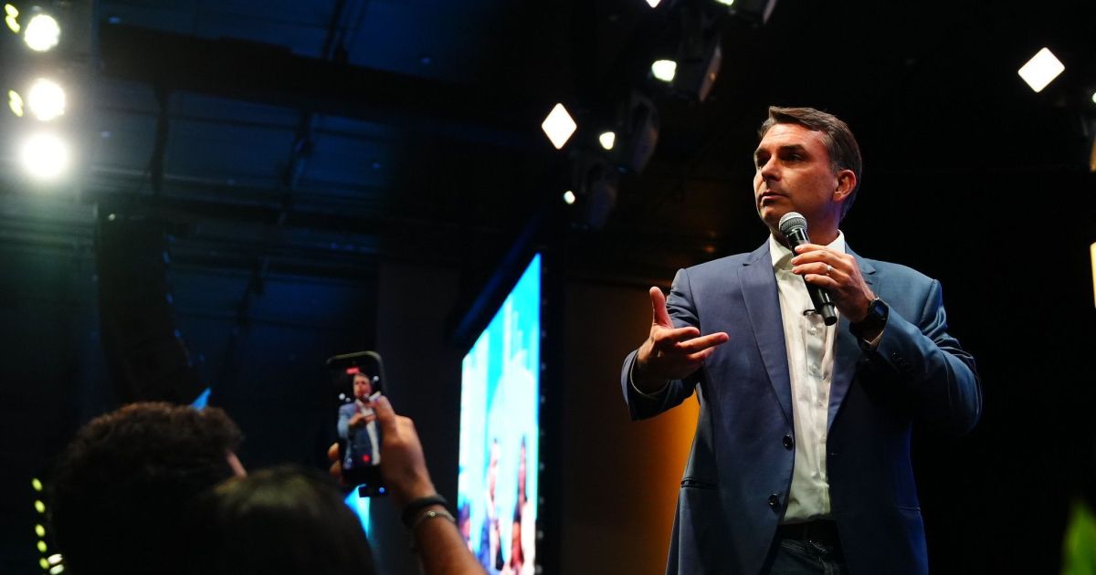 Flávio faz nova visita a Bolsonaro nesta quinta-feira (15)