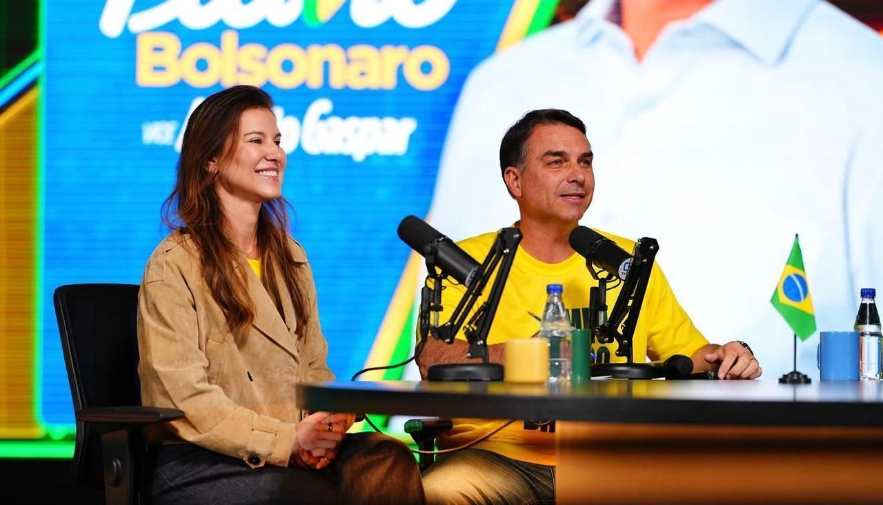 Fernanda Bolsonaro, esposa do candidato á presidência da república, Flávio Bolsonaro (PL)