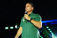 Candidatos à Presidência realizam últimos atos públicos neste sábado antes da votação