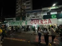 Com final eletrizante, Athletico-PR e Atlético-MG empatam pelo Brasileirão
