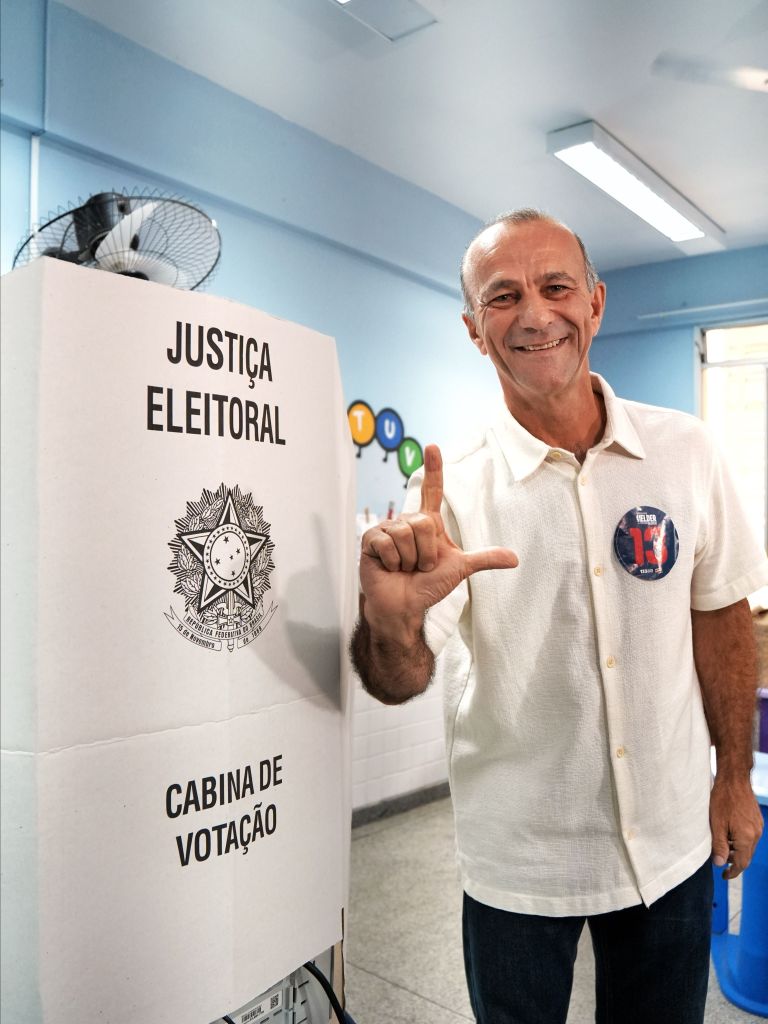 Candidato ao governo do Espírito Santo pelo PT, Helder Salomão • Reprodução/Instagram