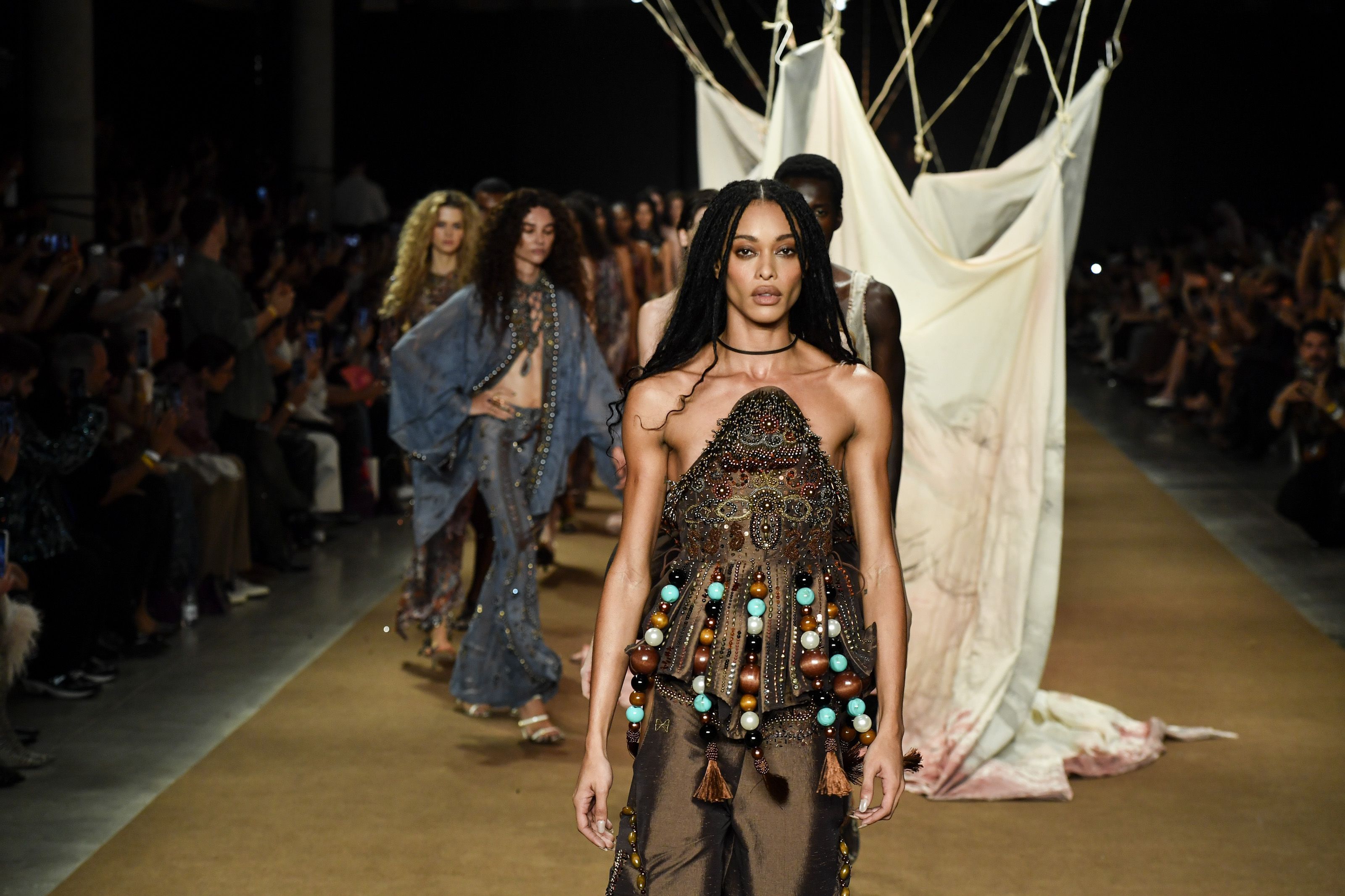 Desfile Hisha no SPFW N61 • Marcelo Soubhia/ @agfotosite