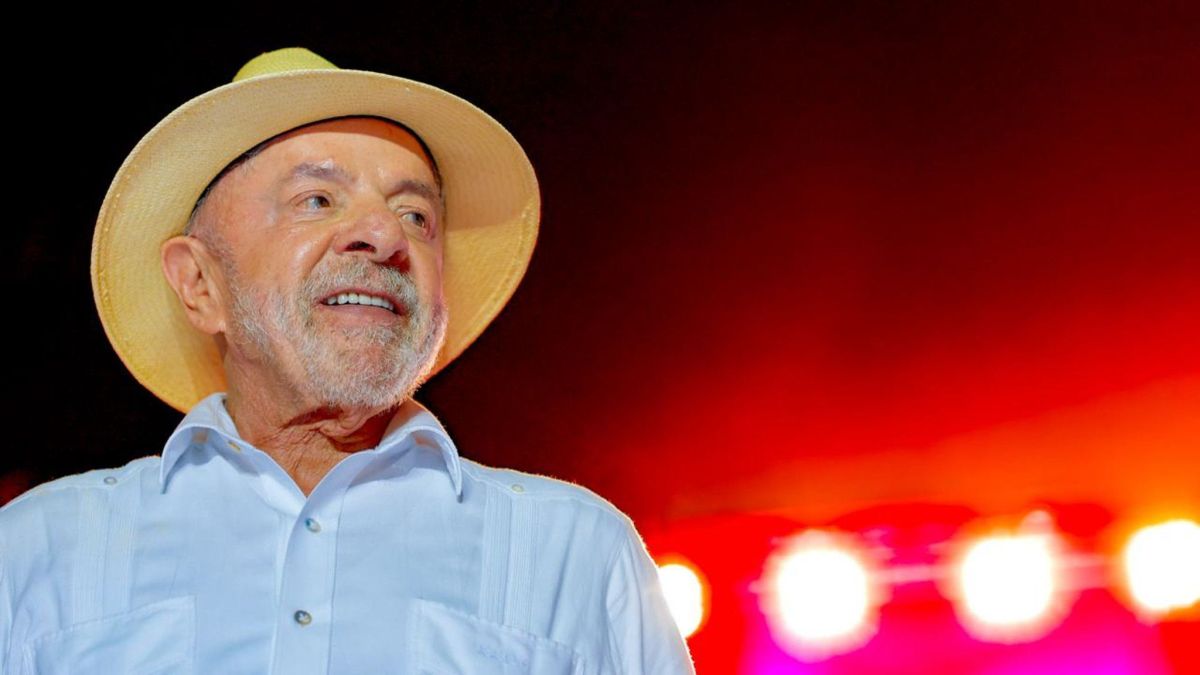 Lula Signals Political Plans for Next Term but Gives No Economic Details